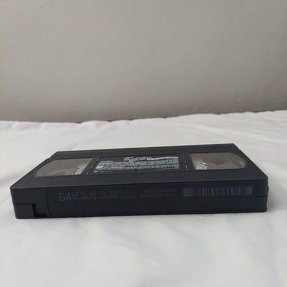 Disney Sing Along Songs - Mickey's Fun Songs: Lets Go to the Circus VHS Video - Picture 3 of 5